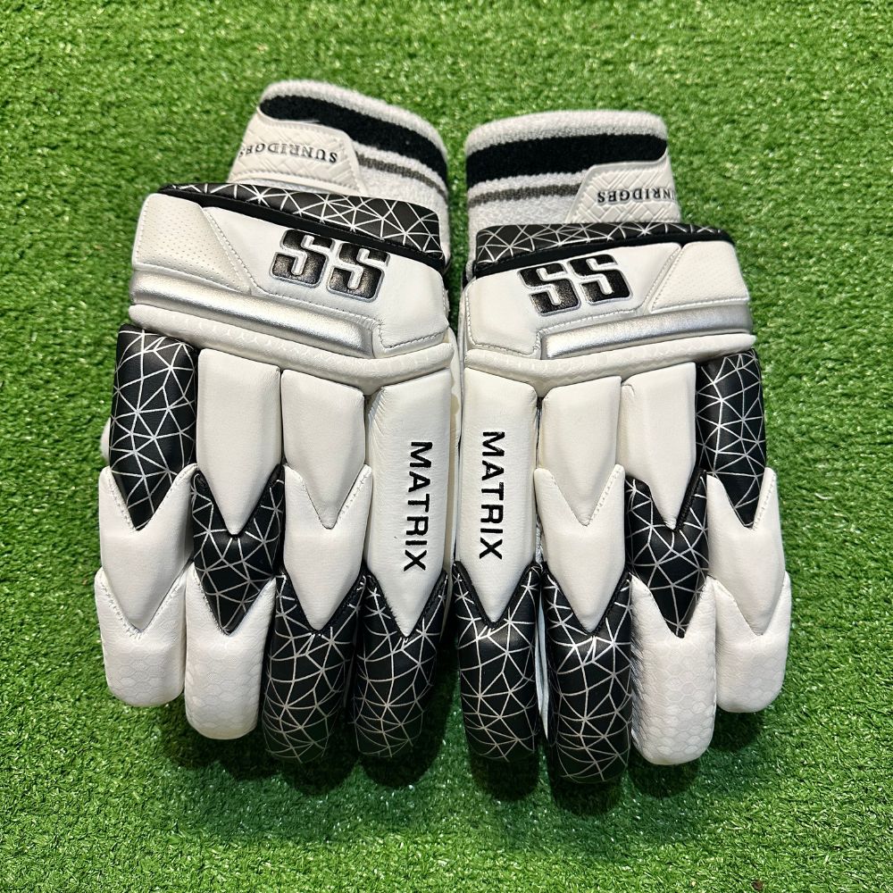 ss-matrix-batting-gloves-2