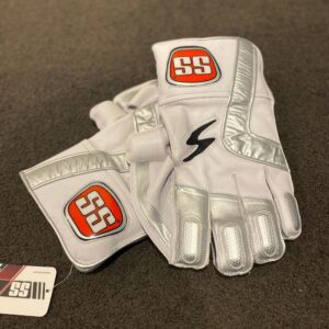 ss-professional-wicket-keeping-gloves-1