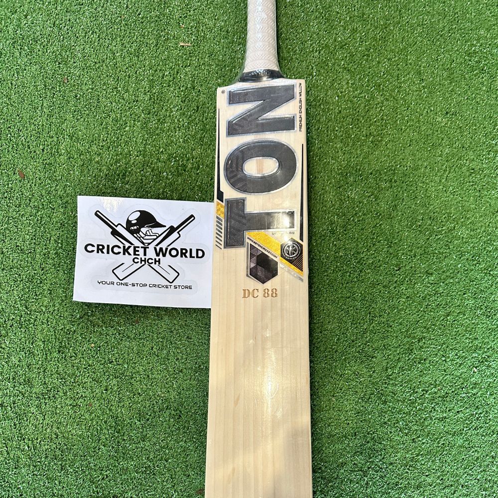 ss-devon-conway-player-edition-english-willow-bat-2